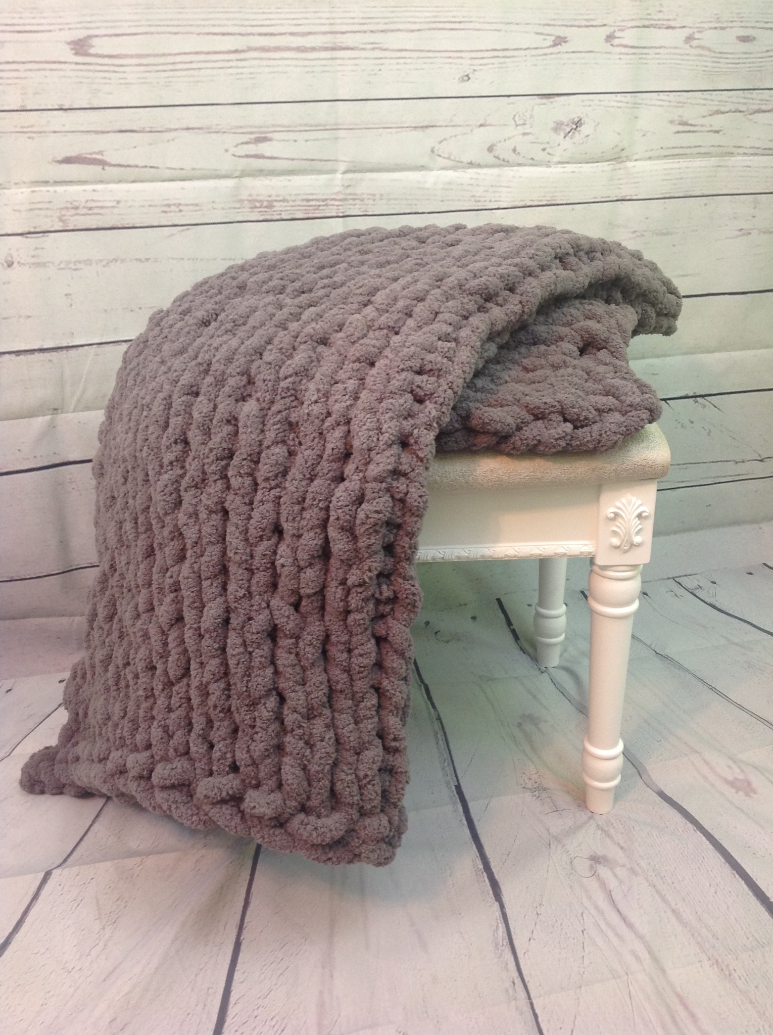 Chunky finger knit online blanket